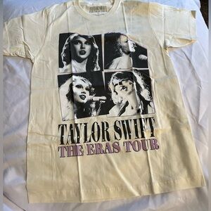 Taylor Swift Eras tour tee size medium NWOT